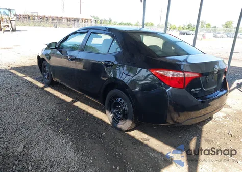 2017 Toyota Corolla Le z USA, uszkodzony, nr VIN 2T1BURHE9HC960453